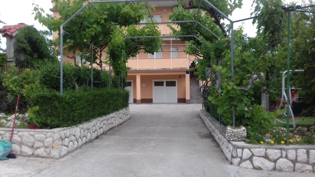 Apartments Rajka Lopar Buitenkant foto
